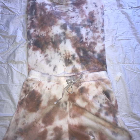 Free People - Picture 4 of 4